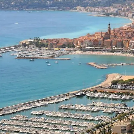 ゲストハウス メモレ 3*